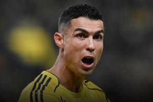 961还是967？球报：德转方面称阿拉冠未获FIFA认可，C罗6球未统计